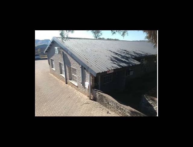 310M² WAREHOUSE FOR SALE IN ROCKY DRIFT